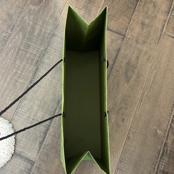 AUTHENTIC LARGE GUCCI PAPER SHOPPING BAG - Picture 14 of 17